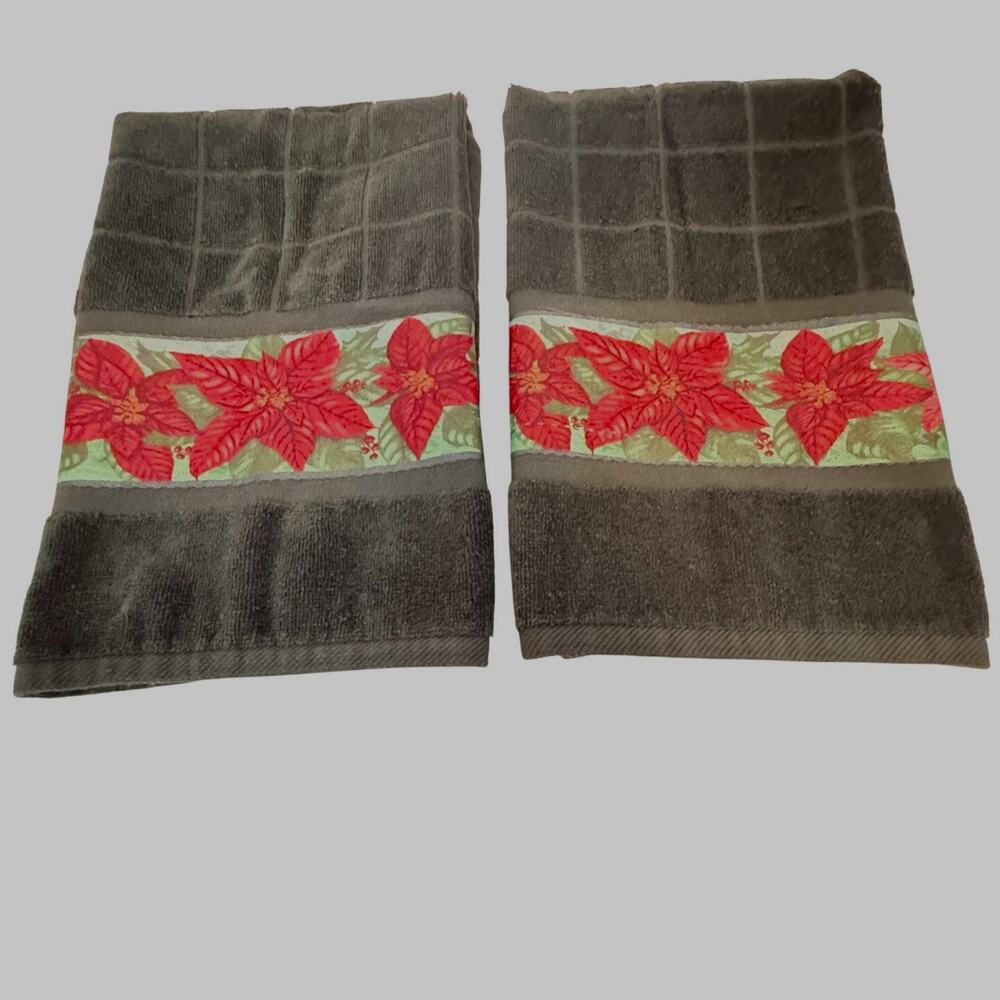 Christmas Holiday Poinsettia Textured Hand Towel Cotton Set of‎ 2 Guest Towels